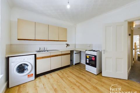 1 bedroom flat to rent, Kingswood Road, Gillingham