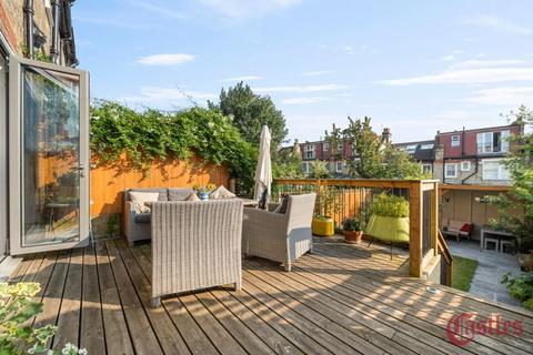 4 bedroom terraced house for sale, Lightfoot Road, N8