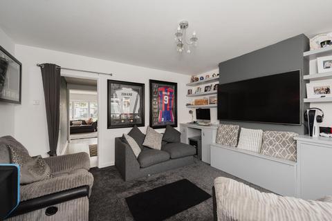 48 Taylor Road, Ashtead, KT21 2HY