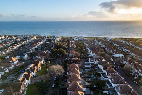 2 bedroom apartment for sale, Grand Avenue, Southbourne, Bournemouth