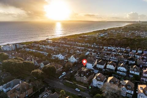 2 bedroom apartment for sale, Grand Avenue, Southbourne