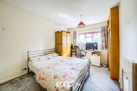 13 Hall Close, Stoneleigh, Coventry, CV8 3DG