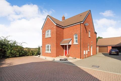 4 bedroom detached house for sale, The Warrens, Bedford MK44