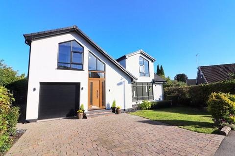 4 bedroom detached house for sale, Beatrice Road, Manchester M28