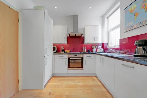 2 bedroom end of terrace house for sale, Knighton Park Road, London