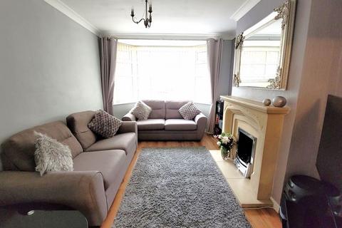 3 bedroom semi-detached house to rent, Westbrook Avenue, Walsall WS9