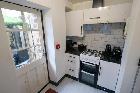 2 bedroom flat for sale, Brunton House, Scotforth Road, Lancaster, LA1 4TU