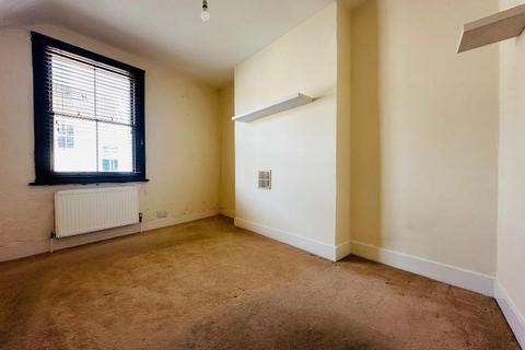 2 bedroom apartment to rent, Chichester Place, Brighton, BN2 1FF