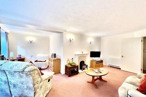 1 bedroom apartment for sale, Popes Court, Old Bedford Road Area, Luton, Bedfordshire, LU2 7GL