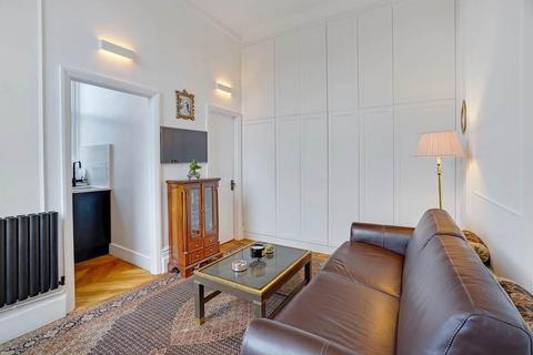 Studio for sale, Orme Court, Bayswater, London, W2 4RQ