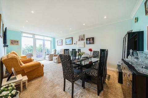 2 bedroom flat for sale, Pond House, Lady Aylesford Avenue, Stanmore HA7