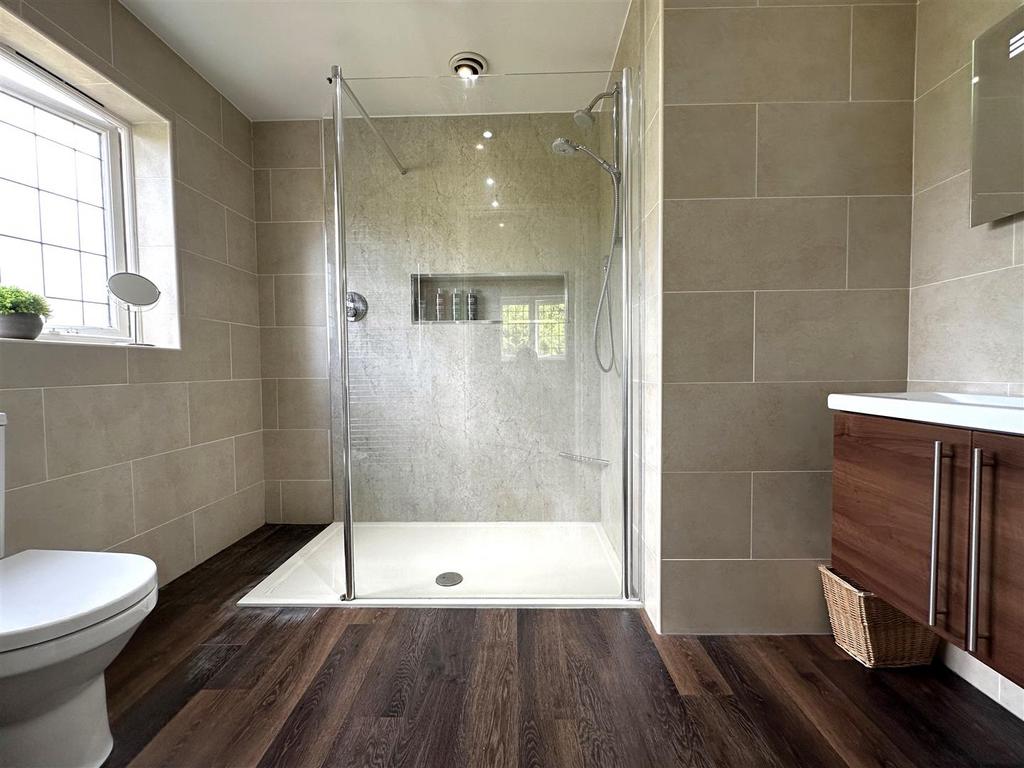 Master En-Suite 401