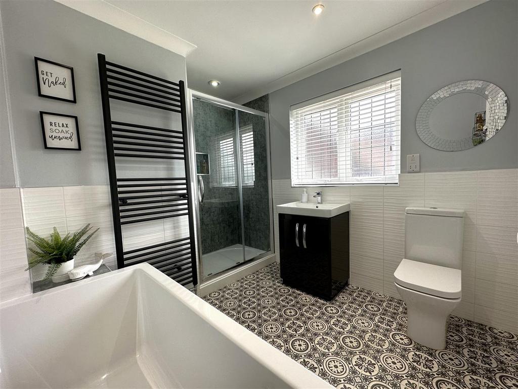 Four-Piece Bathroom 418