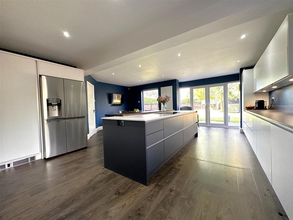 Wonderful Kitchen Space 539