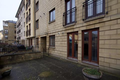 2 bedroom flat to rent, High Riggs, Edinburgh, EH3