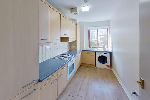 2 bedroom flat to rent, High Riggs, Edinburgh, EH3