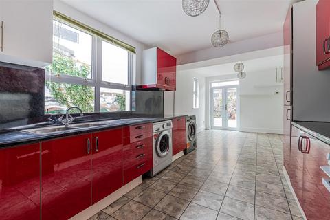 4 bedroom terraced house for sale, Montgomery Street, Cardiff CF24