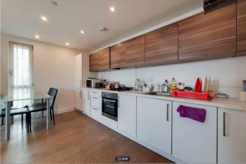 3 bedroom flat to rent, Jefferson Plaza, London E3