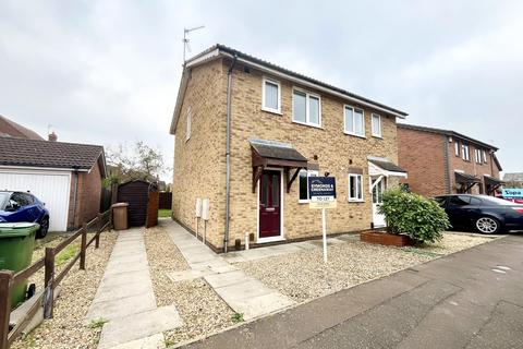 2 bedroom semi-detached house to rent, Christopher Close, PETERBOROUGH PE1