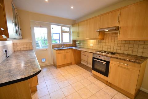 3 bedroom semi-detached house to rent, South Drive, Coulsdon, CR5