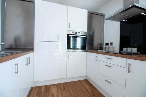 2 bedroom flat to rent, Media City, Michigan Point Tower B, 11 Michigan Avenue, Salford, M50