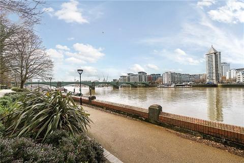 2 bedroom property for sale, Vicarage Crescent, London