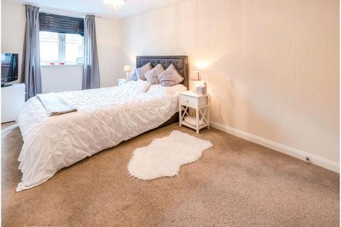 2 bedroom apartment for sale, Farnborough Road, Farnborough, Hampshire