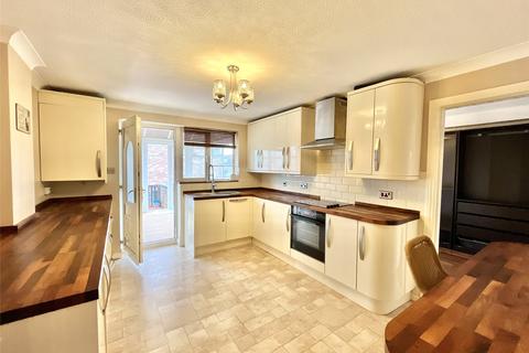 4 bedroom terraced house to rent, Bensham Road, Gateshead, NE8