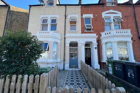 1 bedroom apartment to rent, Ringstead Road, London SE6