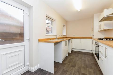 2 bedroom terraced house to rent, Poplar Street, Lancashire PR7