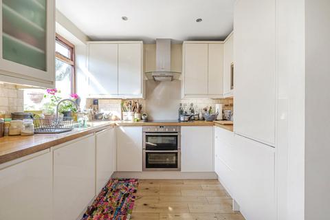 3 bedroom end of terrace house for sale, Hadley Road, Surrey CR4