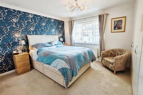 8 Bracken Lea, Chatham, ME5 0BZ