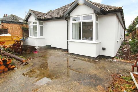 1 bedroom detached house to rent, Pooley Green Road, Surrey TW20