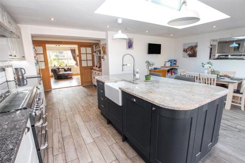 25 Beacon View, Coleford, Radstock, BA3 5PE