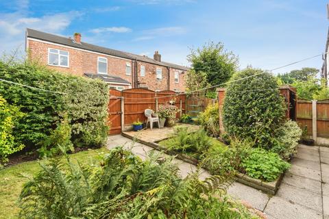 3 bedroom end of terrace house for sale, Laburnum Avenue, Manchester M27