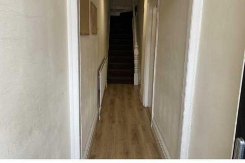 5 bedroom terraced house to rent, Grosvenor Road, Newcastle upon Tyne, NE2 2RQ