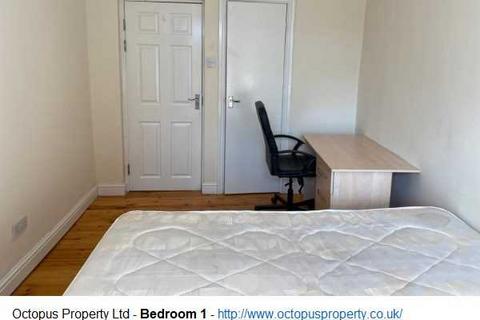 4 bedroom apartment to rent, Osborne Road, Newcastle upon Tyne, NE2 2AJ