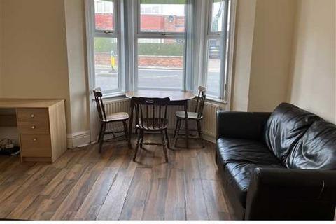 6 bedroom terraced house to rent, Osborne Road, Newcastle upon Tyne, NE2 3JT