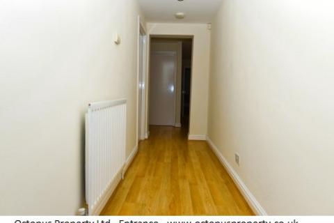 3 bedroom flat to rent, Rothbury Terrace, Newcastle upon Tyne, NE6 5XJ