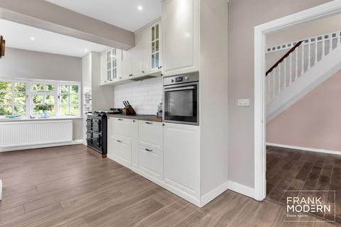 4 Manor Road, Sutton, Peterborough, PE5 7XG