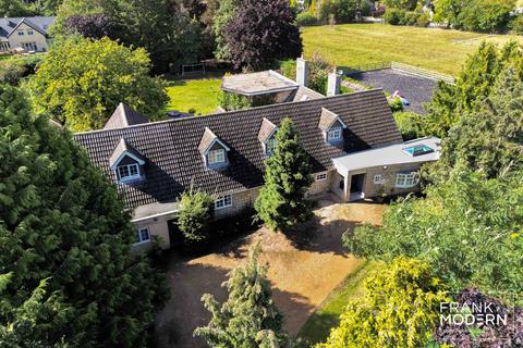 4 Manor Road, Sutton, Peterborough, PE5 7XG
