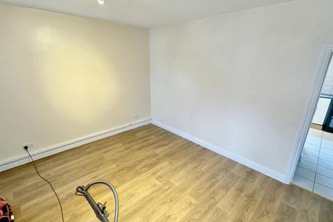 2 bedroom terraced house to rent, Lancaster Avenue, Barking IG11