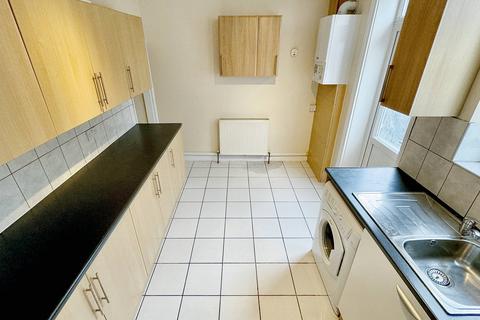 2 bedroom terraced house to rent, Lancaster Avenue, Barking IG11