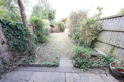 13 Redwood Chase, South Ockendon, RM15 6RE