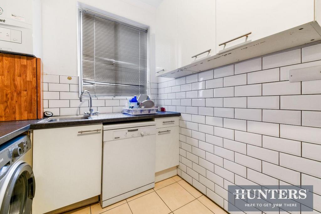 33a Wrythe kitchen 2.jpeg