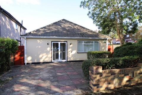 2 bedroom detached bungalow for sale, Ash Grove, West Wickham, BR4