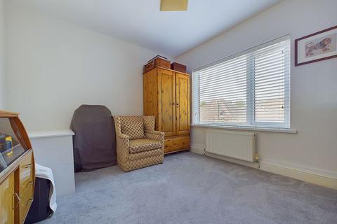 2 bedroom maisonette for sale, Manor Road, North Lancing