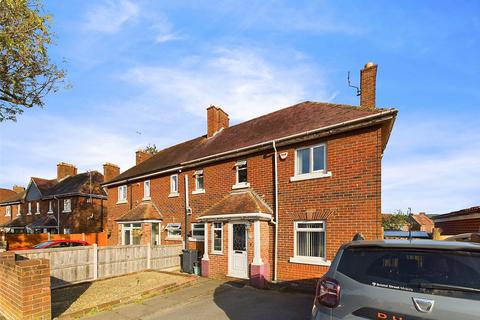 11 Ashgrove Avenue, Gloucester, GL4 4NE