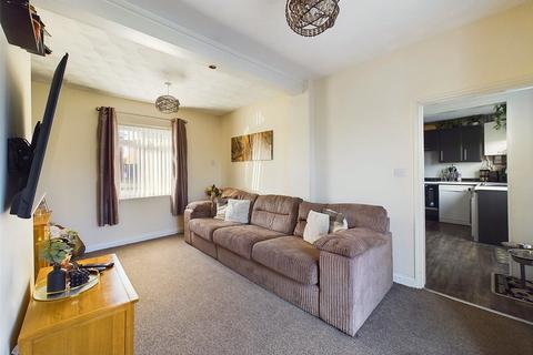 11 Ashgrove Avenue, Gloucester, GL4 4NE