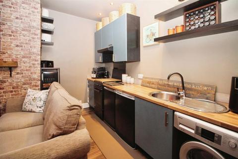 1 Peterborough Road, Bradford, BD2 3AR